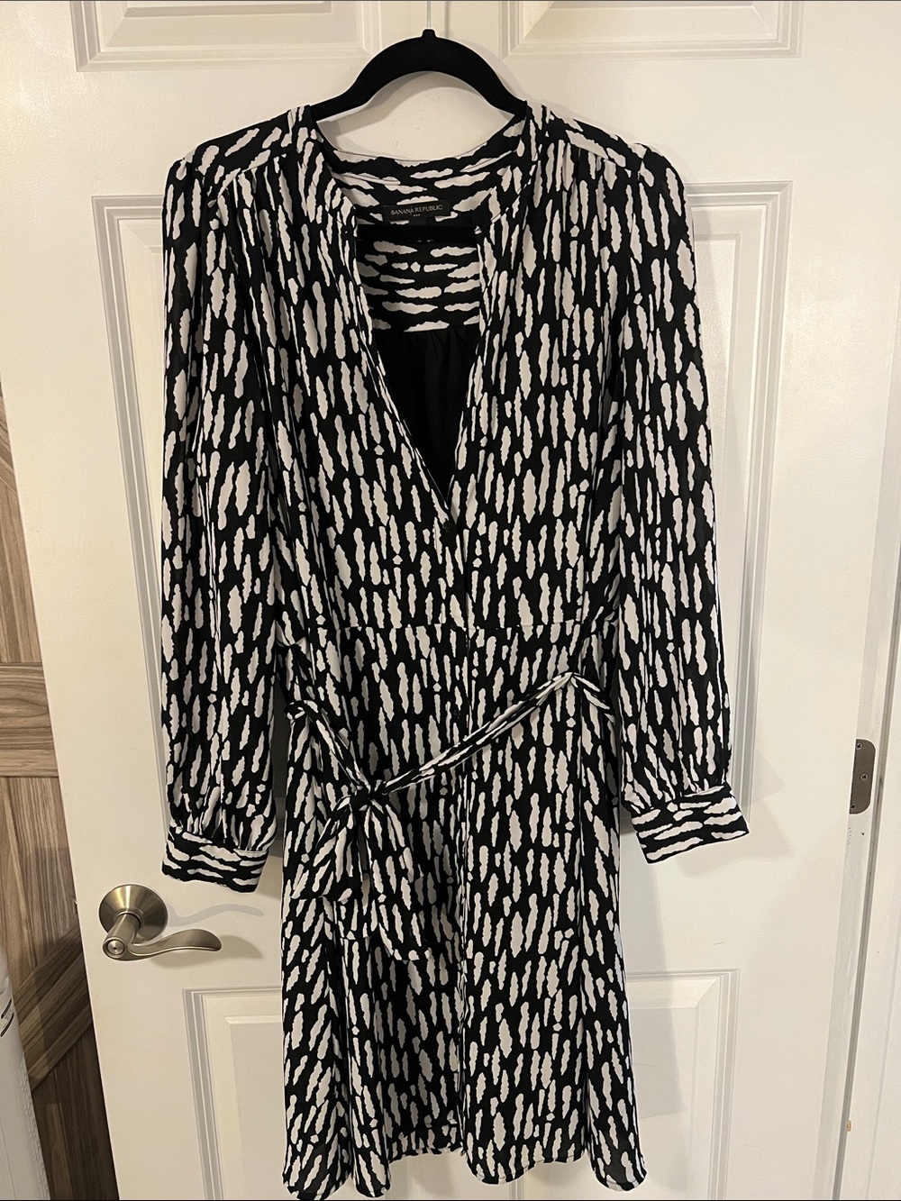 Banana Republic Black and White Long-Sleeve Wrap Dress
